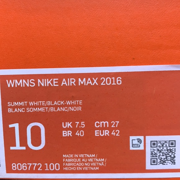BRAND NEW Nike Air Max Runners Black and White - Picture 7 of 12